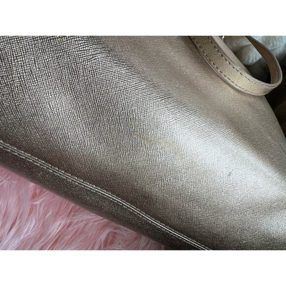 Gold Michael Kors Jet Set Tote - Picture 4 of 16